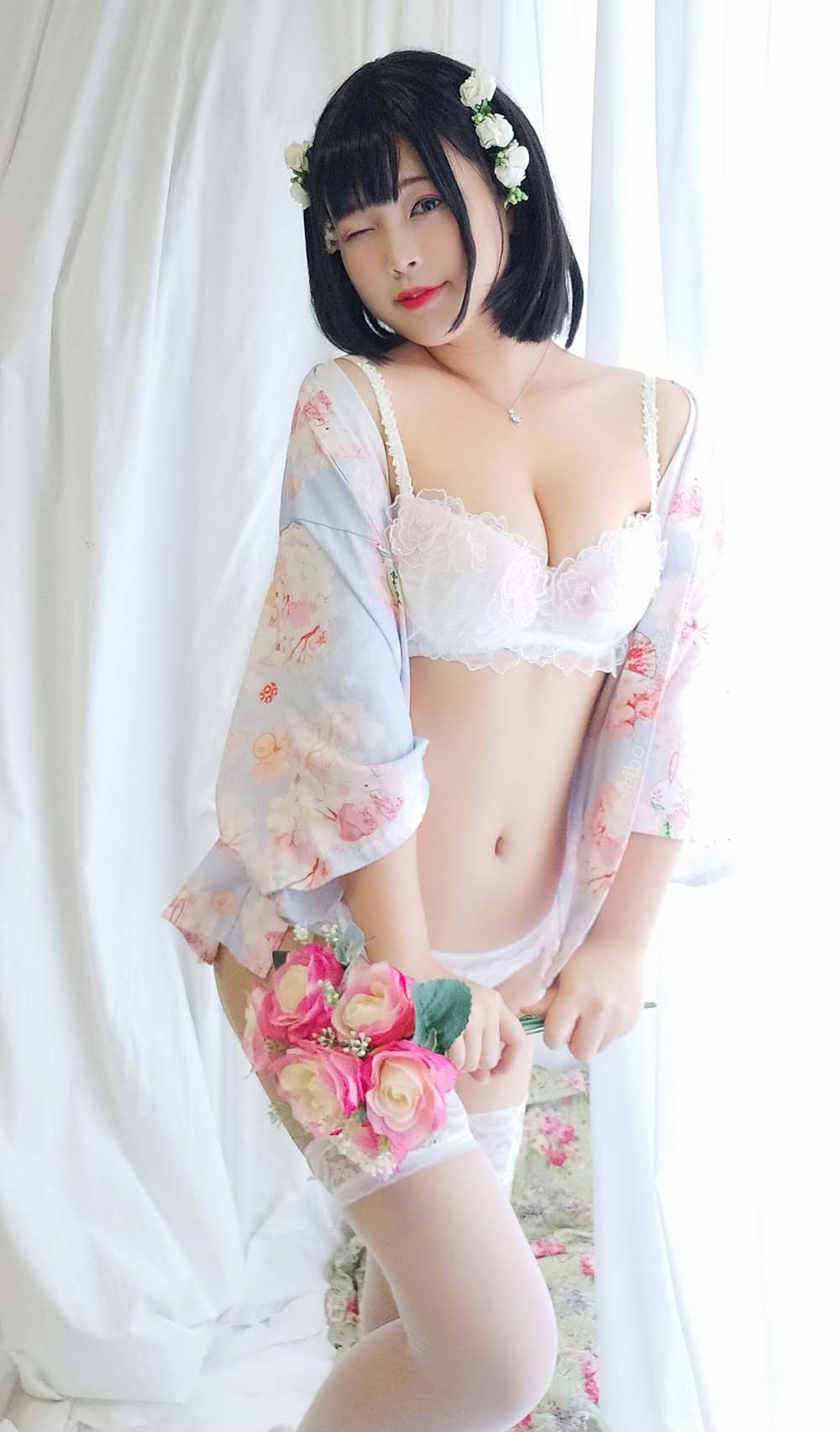 白烨 – 花与酒与少女 Cosplay-第1张