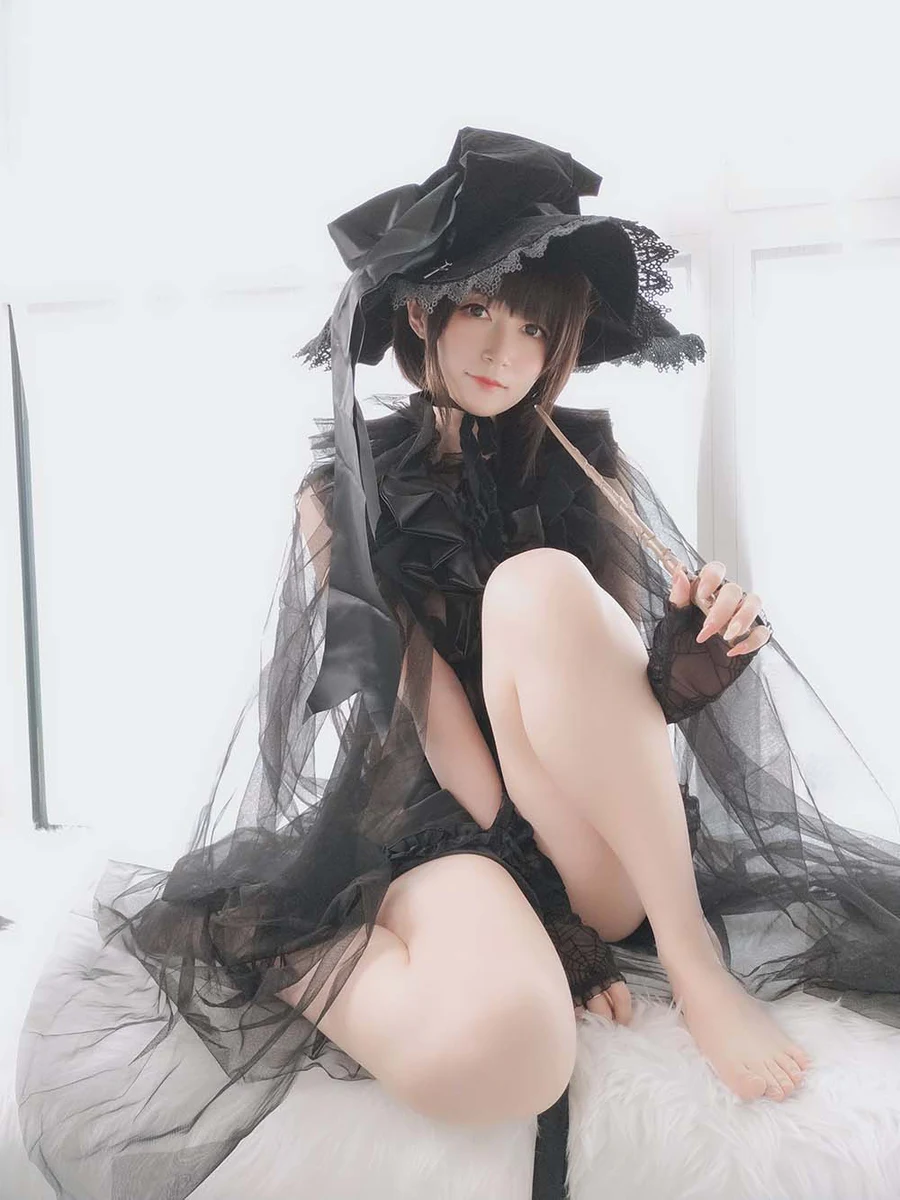 白银 – 见习魔女 Cosplay-第1张
