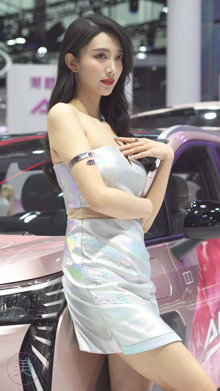 2021 广州车展 Racing Model AION车模03 街拍-第1张