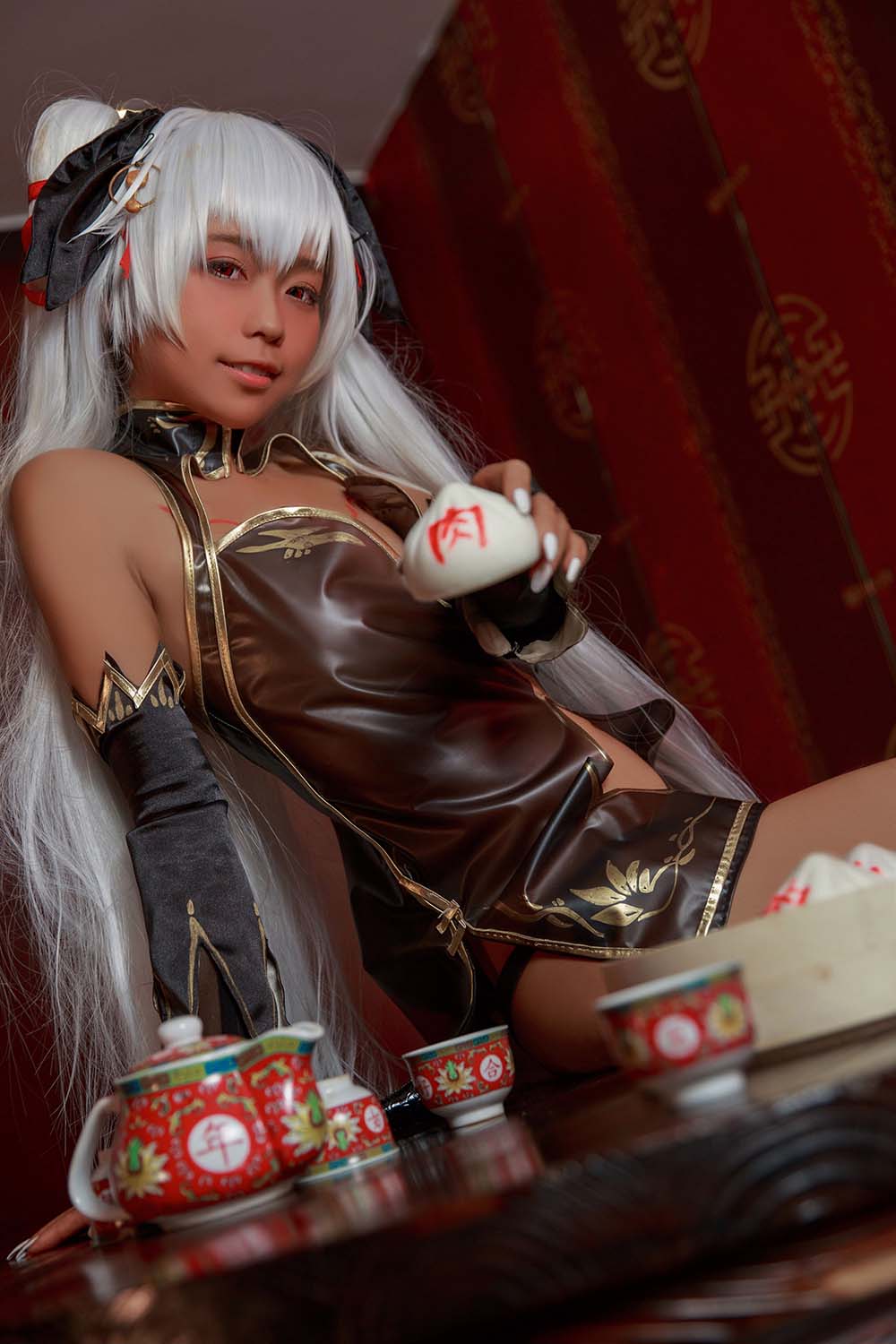 G44不会受伤 – 褐色旗袍娘 Cosplay-第1张
