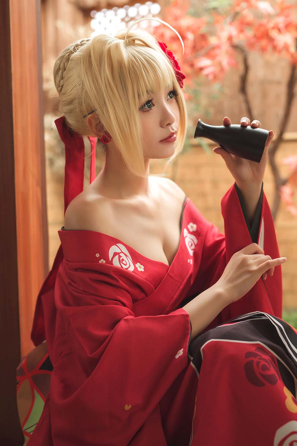 大大卷卷小卷 – 参见女王陛下 Cosplay-第1张