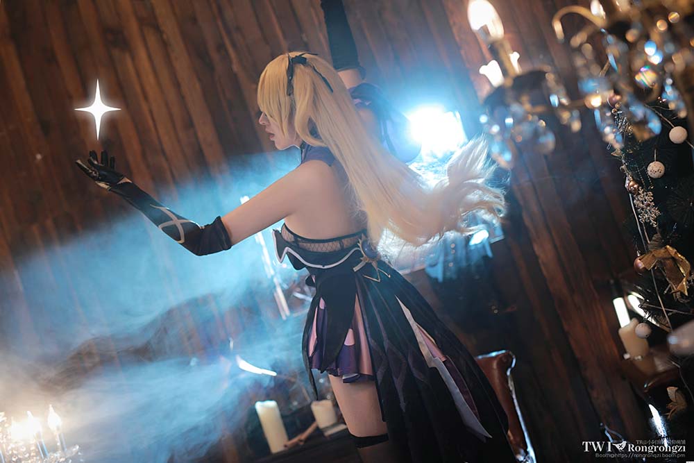 小容仔咕咕咕 – 菲谢尔 Cosplay-第1张