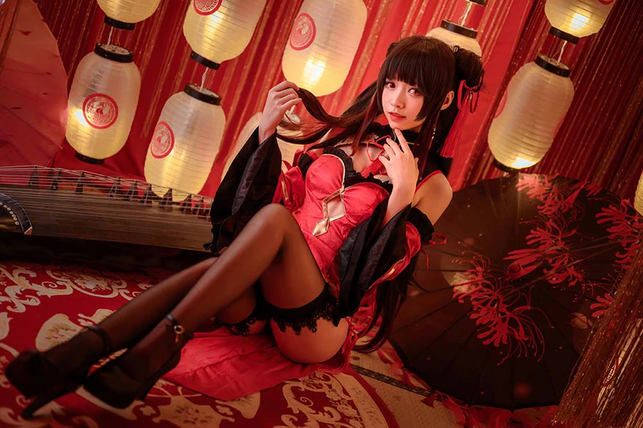 大大卷卷小卷 – 红色双马尾 Cosplay-第2张