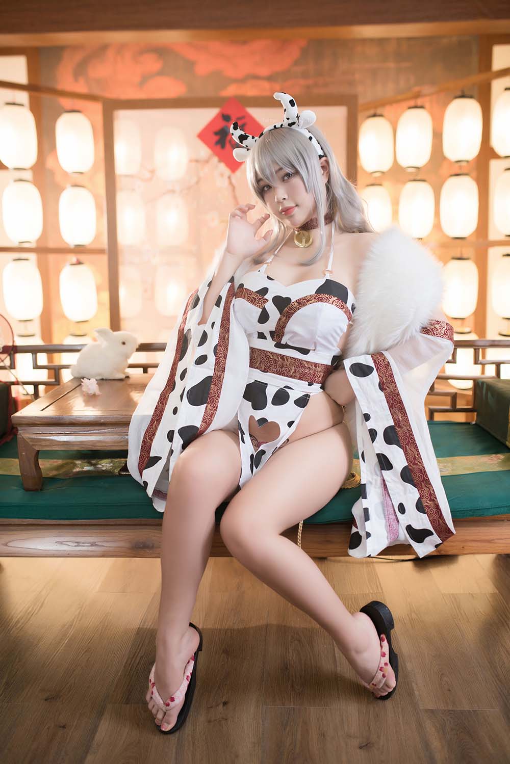 白烨 – 色牛牛 Cosplay-第1张