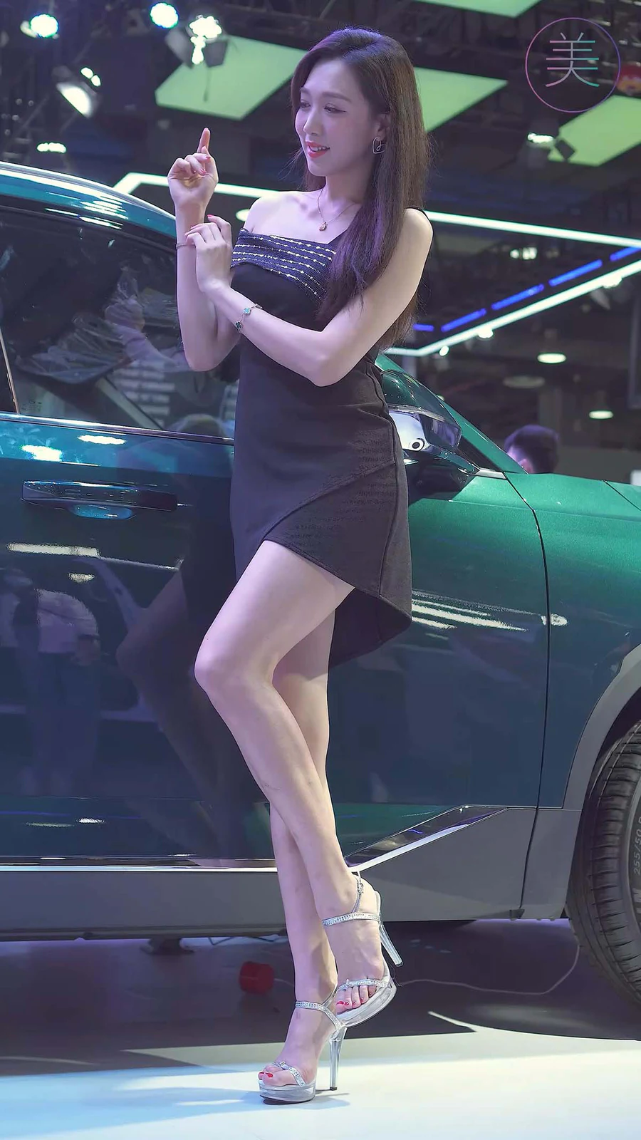 2021 广州华南车展 Racing Model 广汽车模03 街拍-第2张