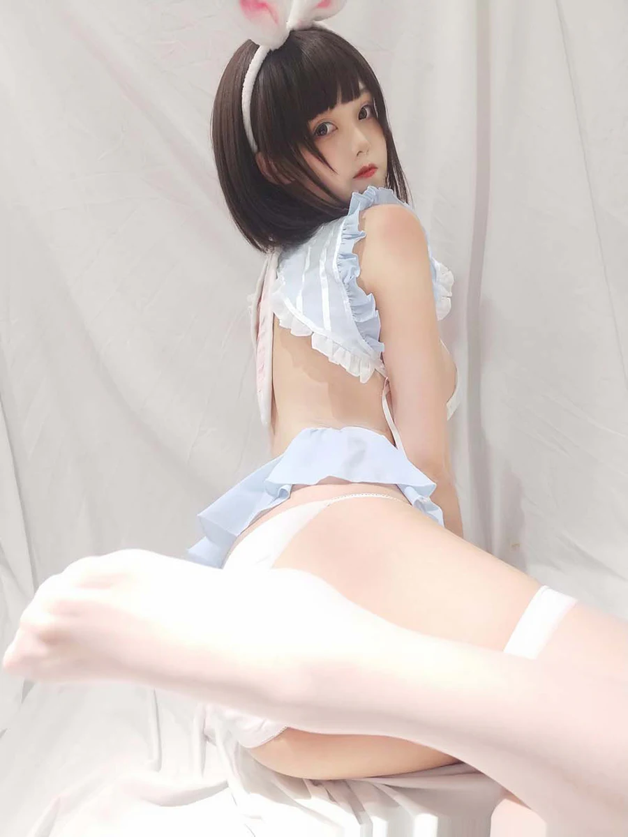 蜜汁猫裘 – 小白兔自拍 Cosplay-第2张