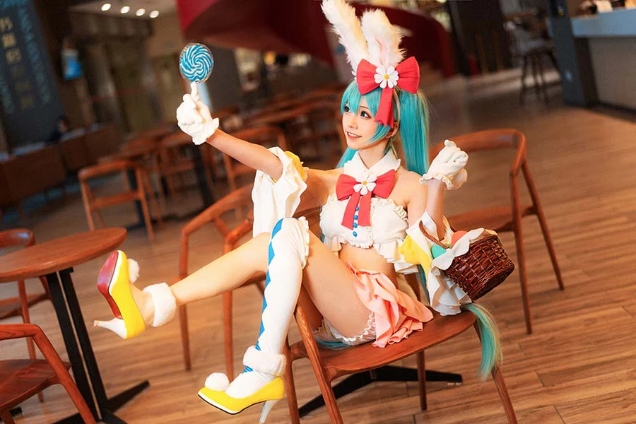 绮太郎Kitaro – 初音兔女郎 Cosplay-第2张