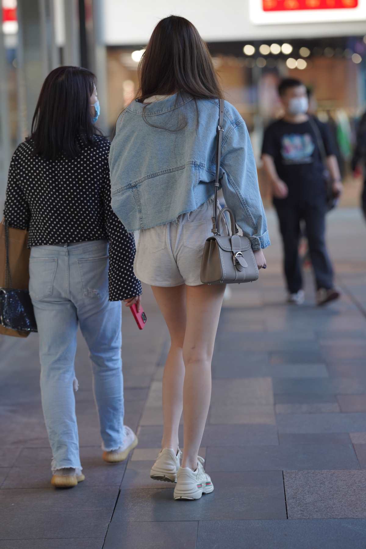 精选街拍作品 NO.3133 休闲装舒适优雅 街拍-第1张