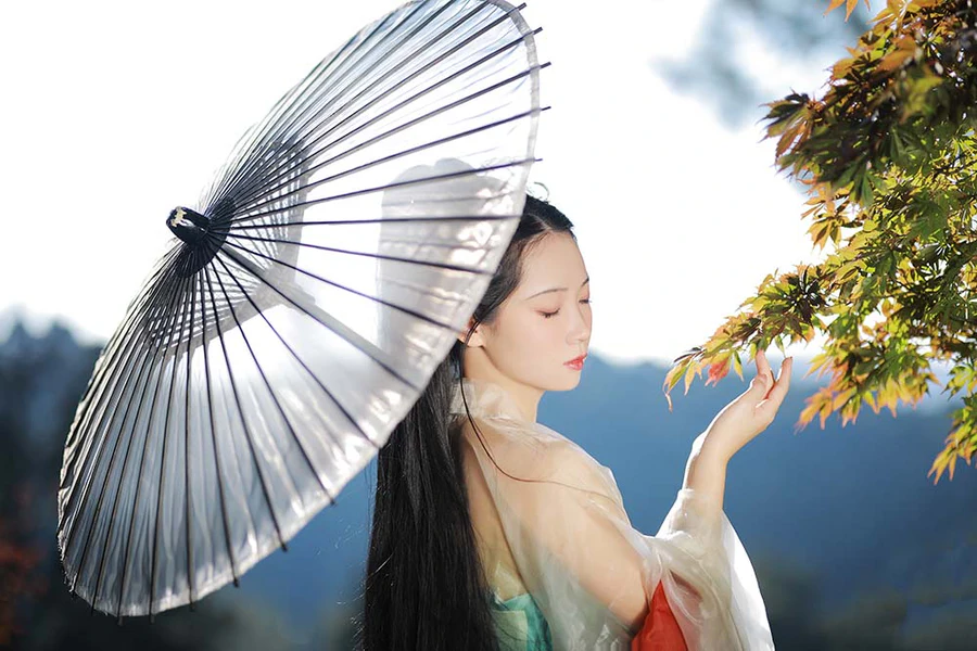 [YITUYU艺图语]2022.12.04 休言万事转头空 落花人独立 YITUYU艺图语-第2张