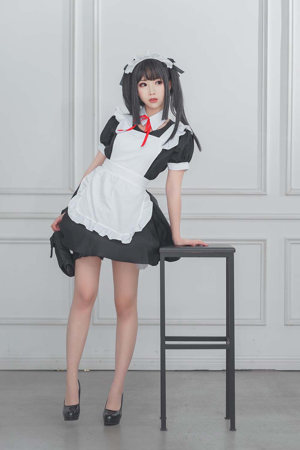 面饼仙儿 – 左轮女仆 Cosplay-第1张