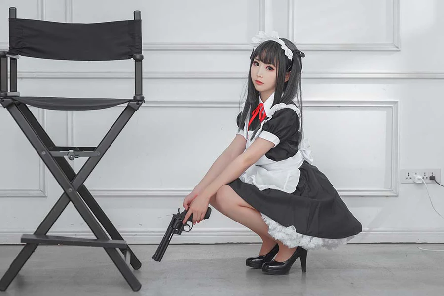 面饼仙儿 – 左轮女仆 Cosplay-第2张