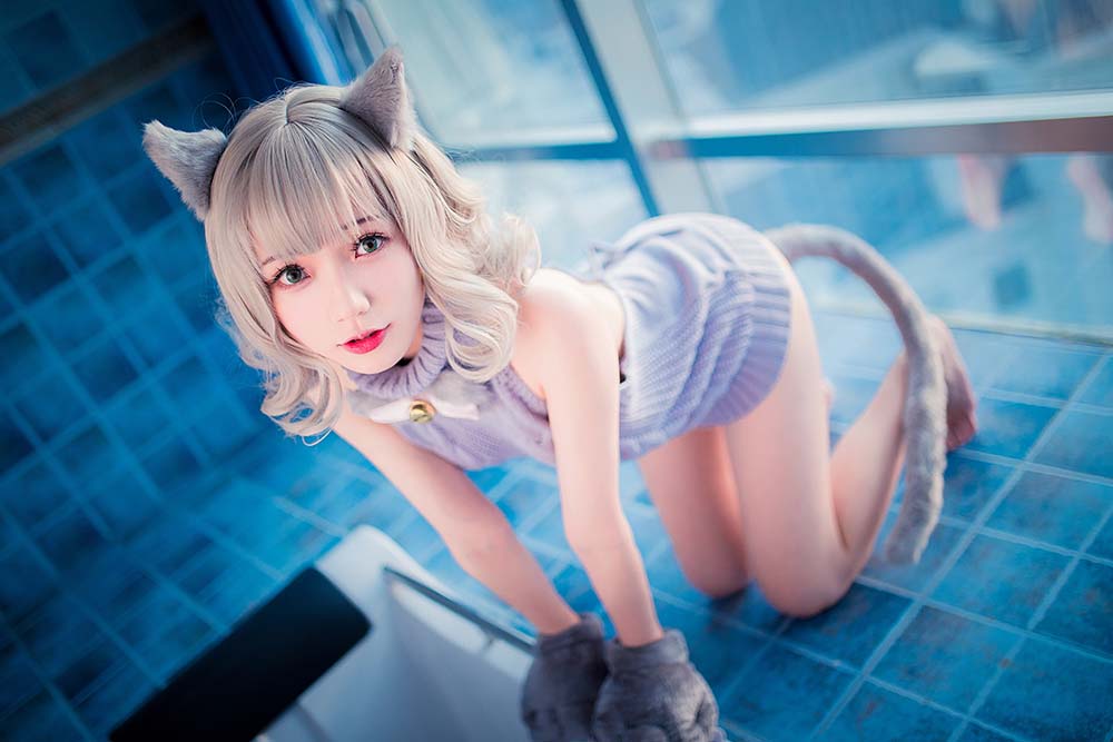 真央Mao – 露背毛衣 Cosplay-第2张