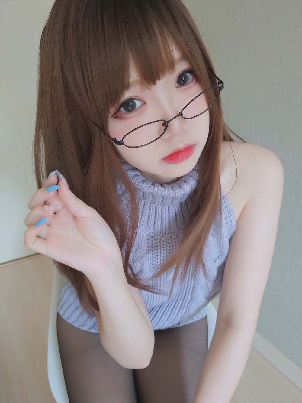 雪晴Astra – 黑丝漏背毛衣 Cosplay-第1张