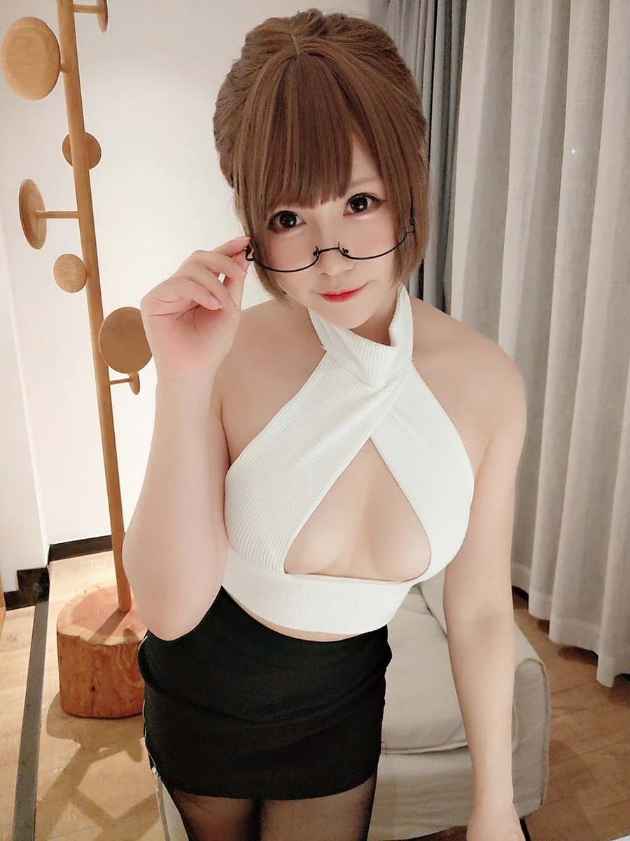 Nyako喵子 – 开胸黑丝 Cosplay-第1张