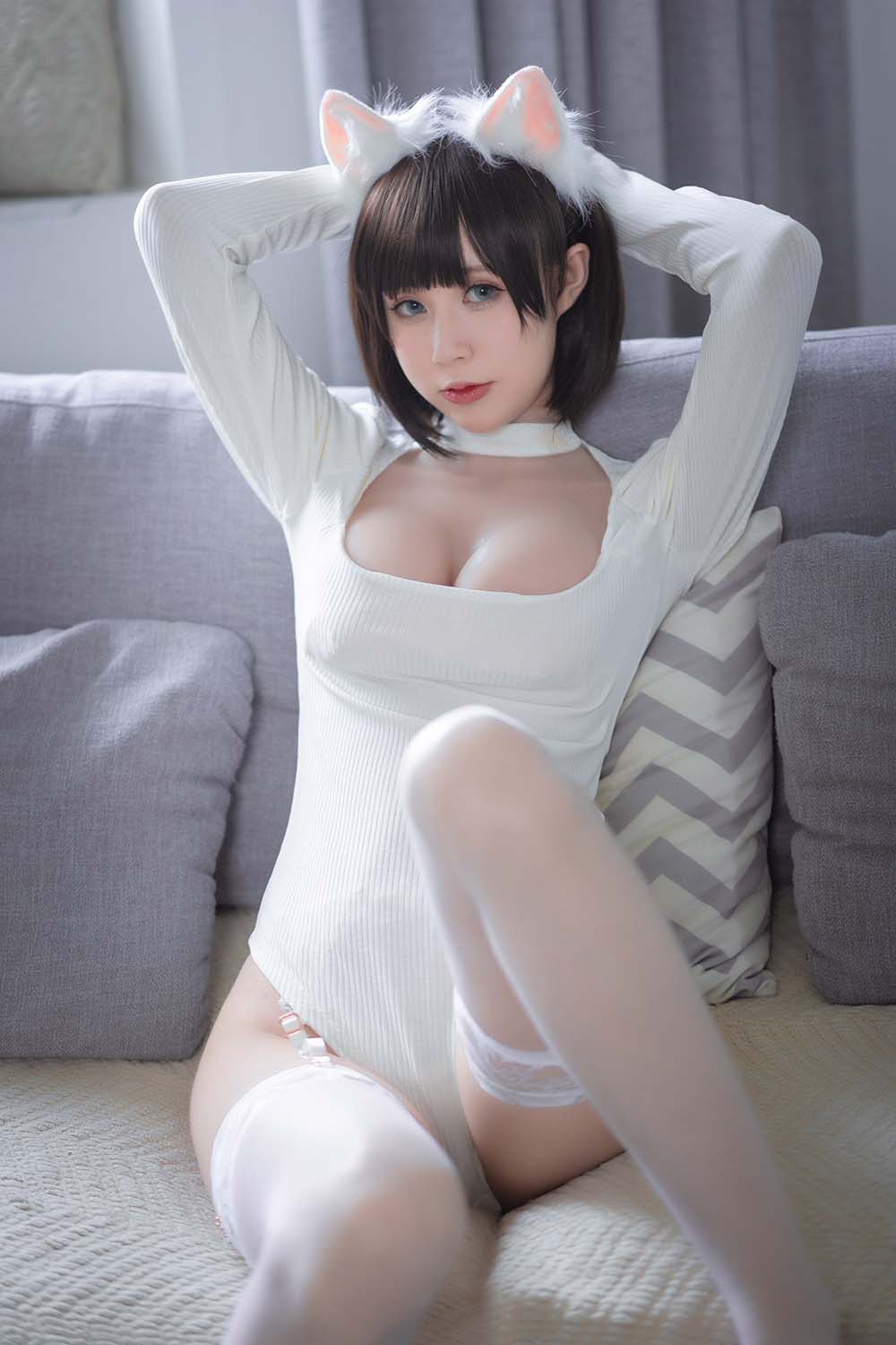 西园寺南歌写真 – 白猫白色连体衣 Cosplay-第1张
