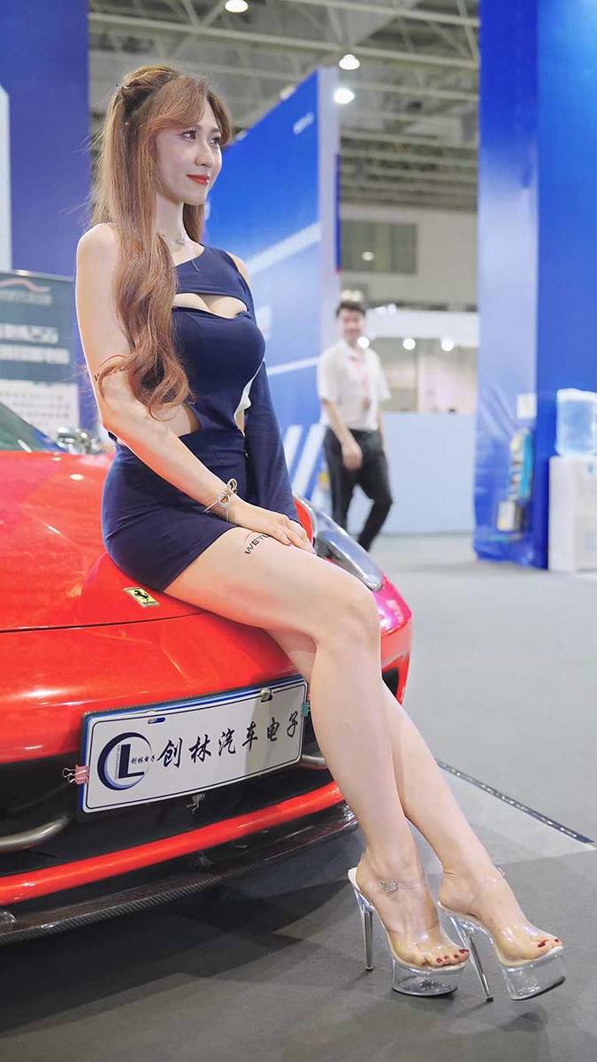 2023 东莞AIT改装车展 Auto Salon Racing Model 15 街拍-第1张