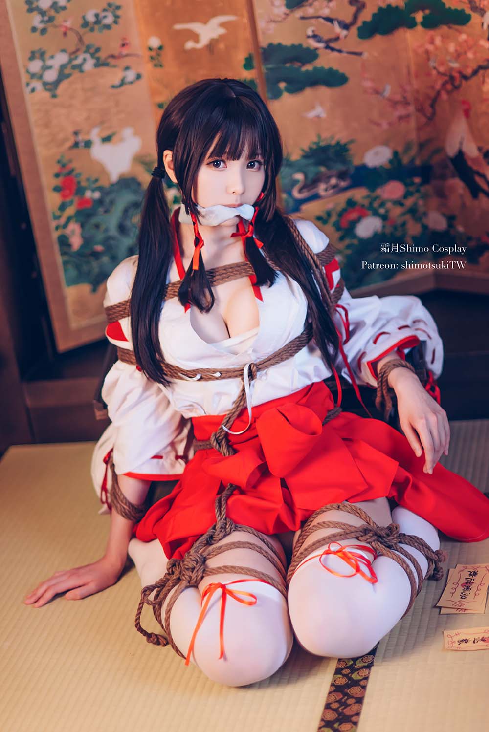 霜月shimo – 巫女捆绑 Cosplay-第1张