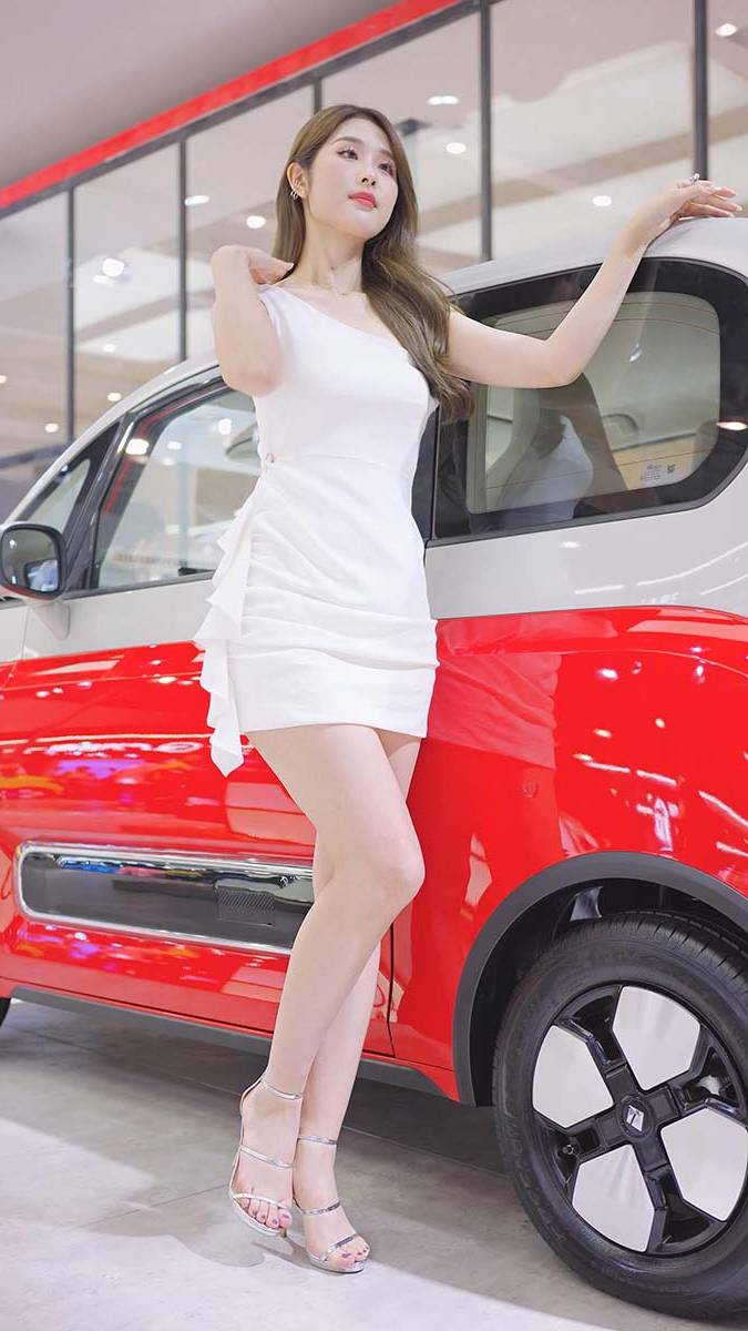2023 东莞春季车展 Racing Model 五菱车模11 街拍-第1张