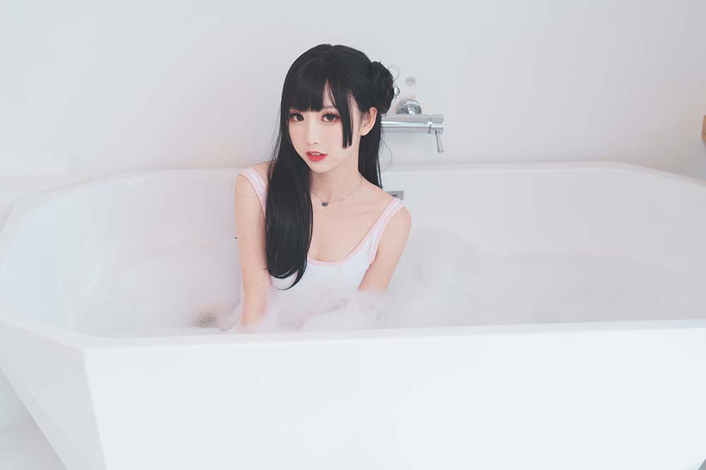 面饼仙儿 – 浴缸泡泡 Cosplay-第1张