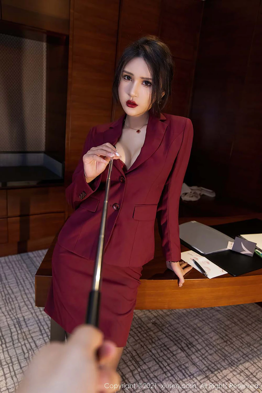 [Xiuren秀人网]2021.10.09 NO.4038 Emily尹菲 Xiuren秀人网-第2张