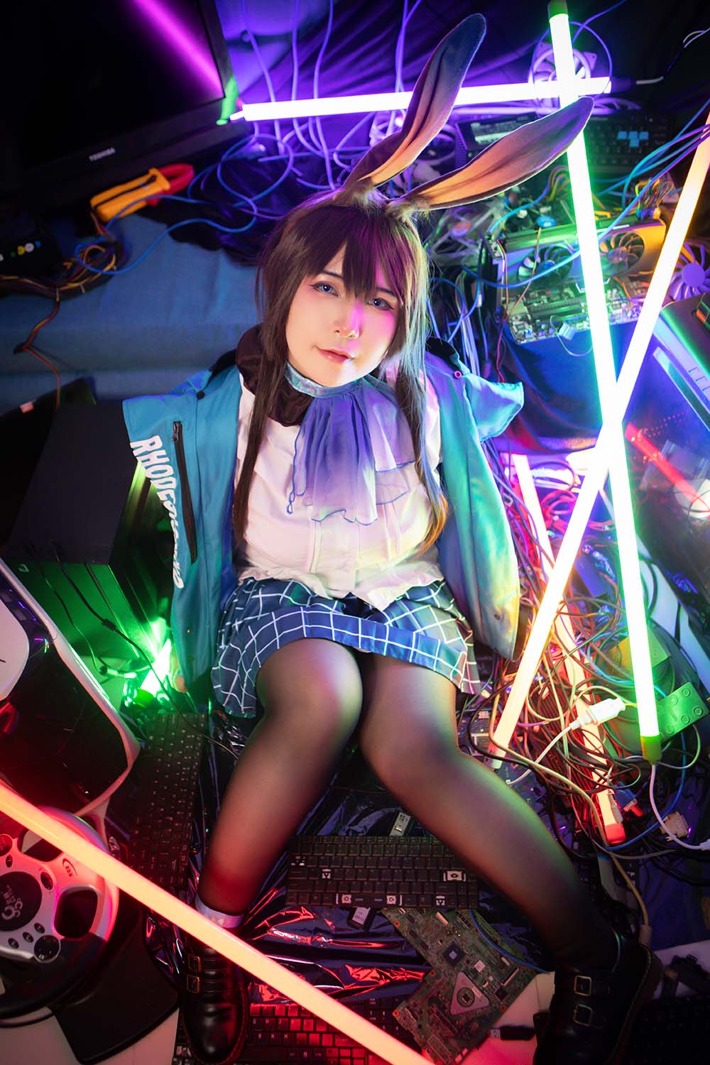 Uy Uy – Amiya (Arknights) Cosplay-第1张
