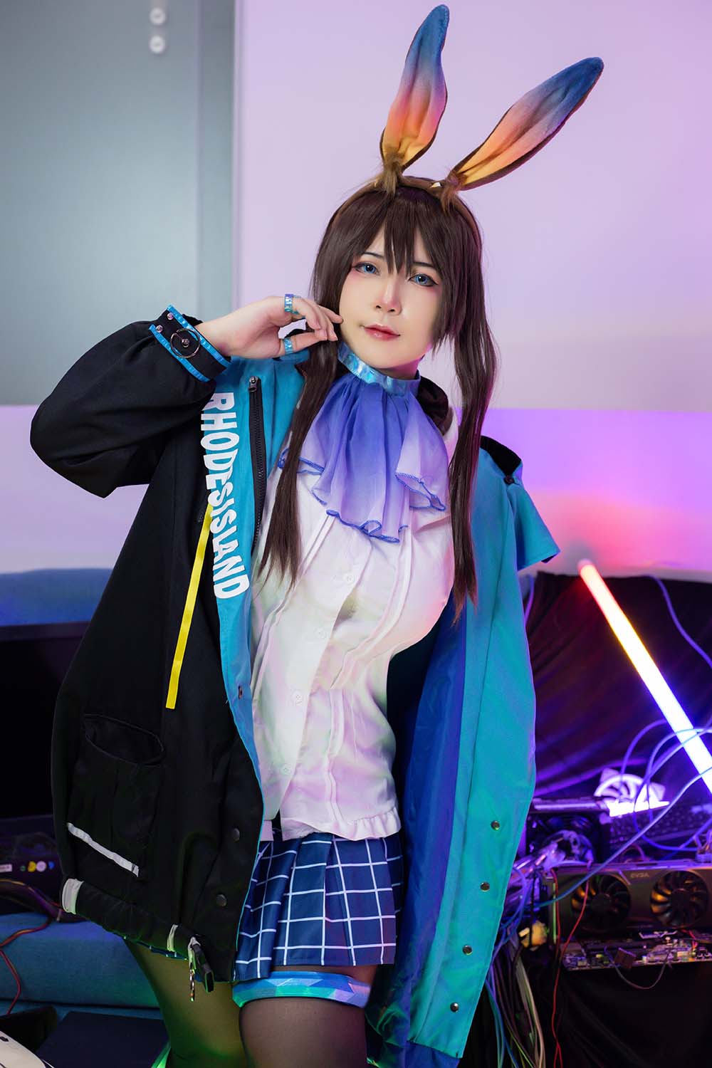 Uy Uy – Amiya (Arknights) Cosplay-第2张