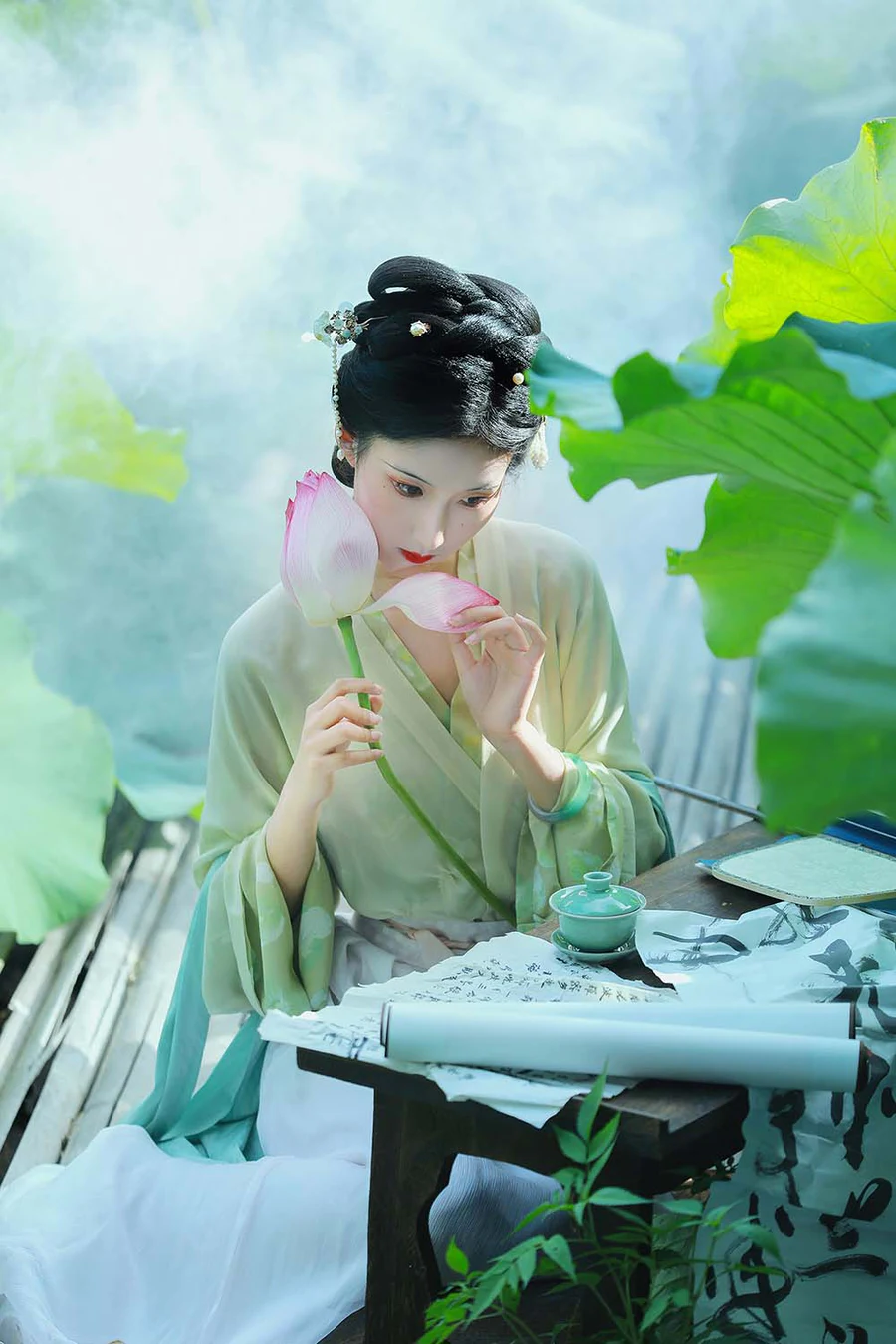 [YITUYU艺图语]2023.01.12 她清冷得好像一首宋词 荷里寒 YITUYU艺图语-第1张