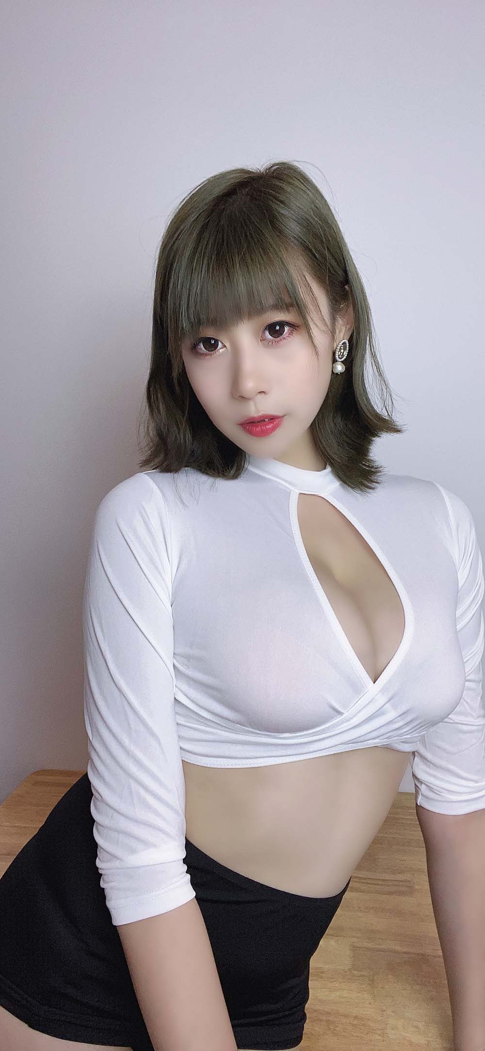 奈汐酱nice – 不务正业小秘书 Cosplay-第1张