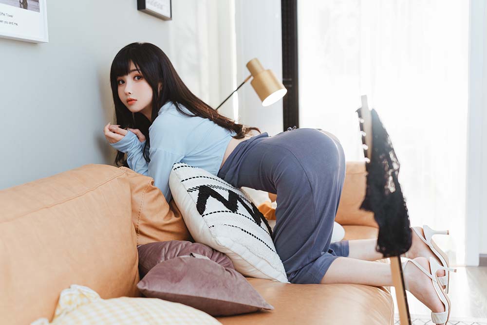 rioko凉凉子 – 吉他妹妹系带裙 Cosplay-第1张