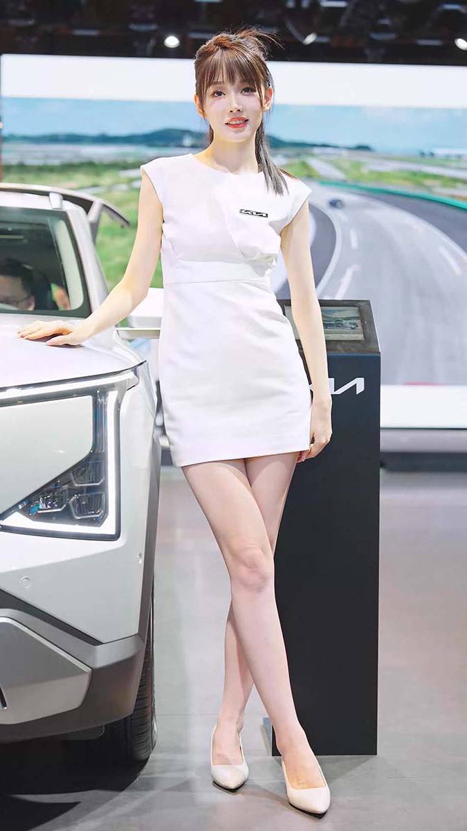 2023 广州车展 Racing Model 车模抖音网红随拍22 街拍-第1张