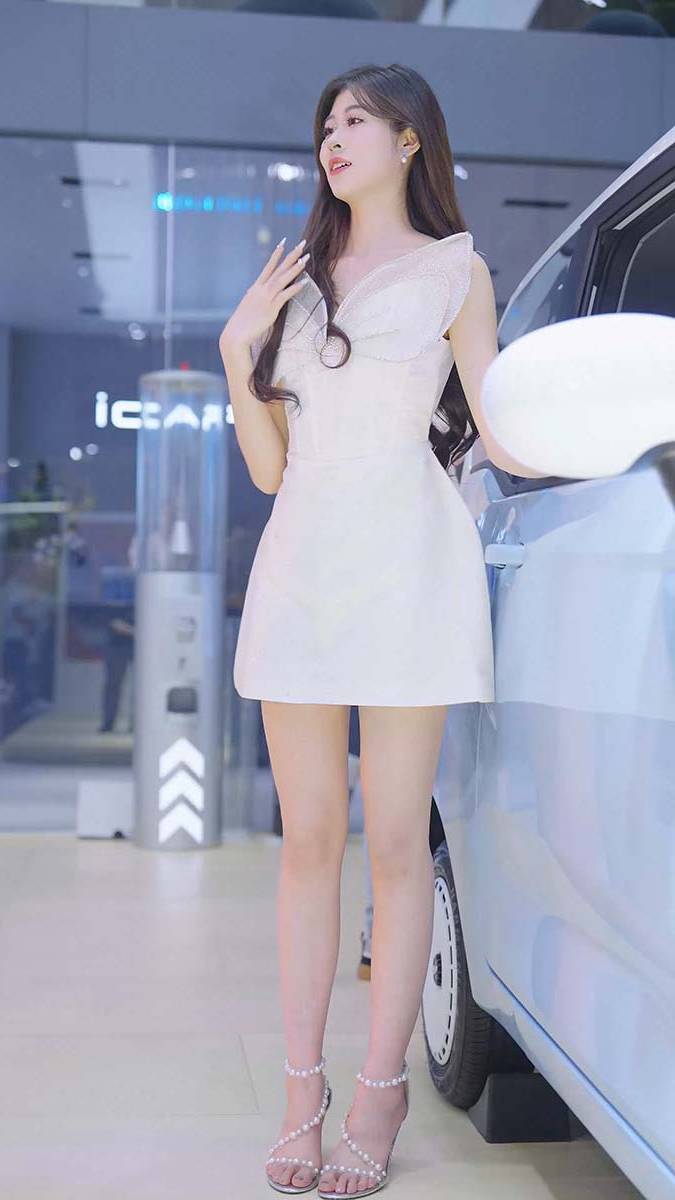 2023 广州车展 Racing Model 车模抖音网红随拍20 街拍-第1张