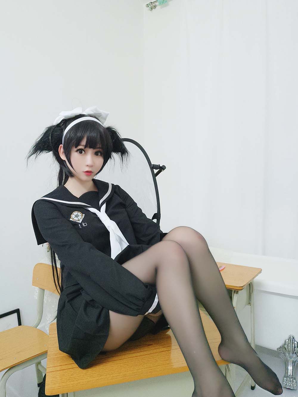 蜜桃少女是依酱呀 – 爱岩 Cosplay-第2张