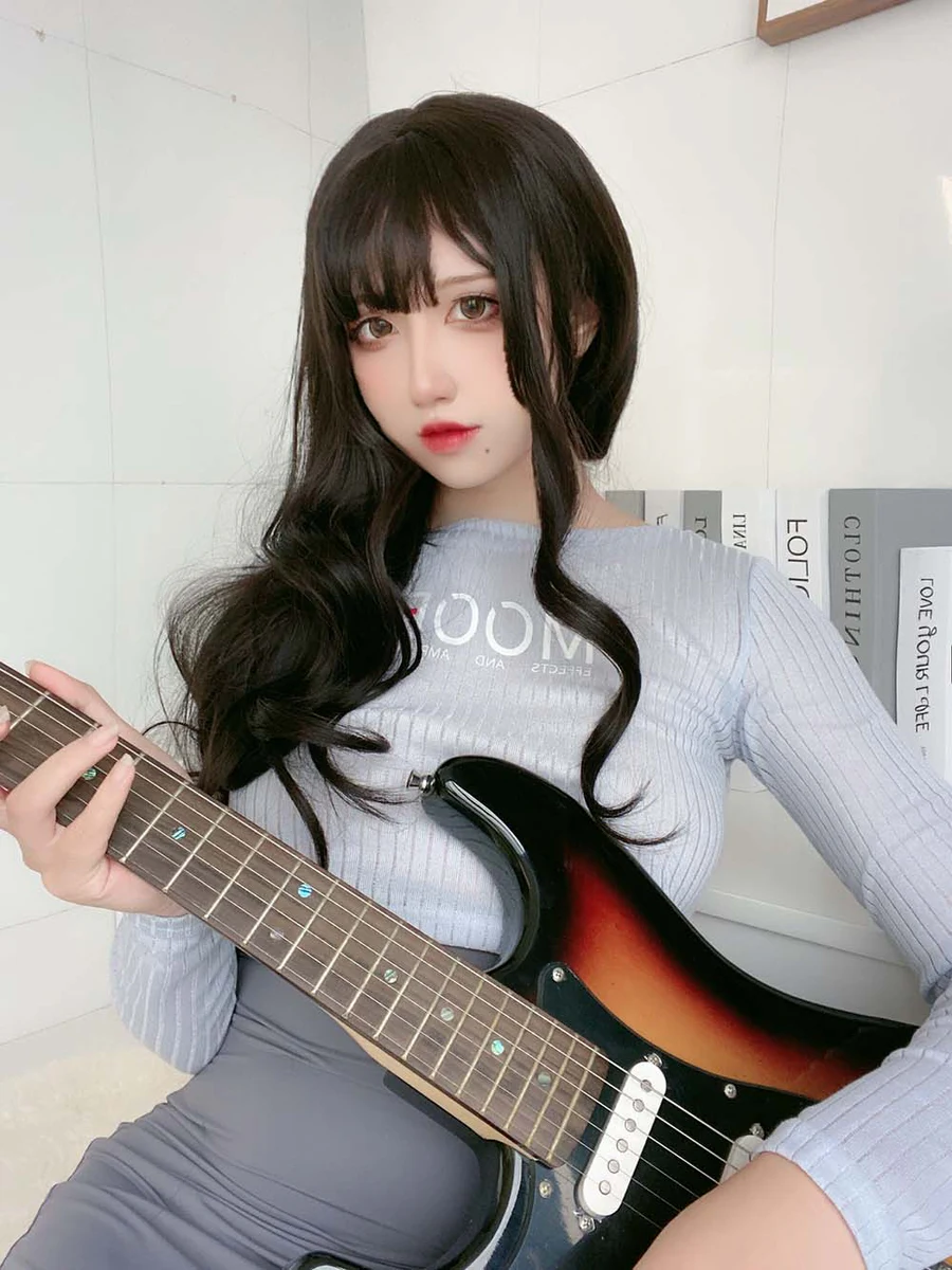 九曲Jean – 吉他妹妹 Cosplay-第1张