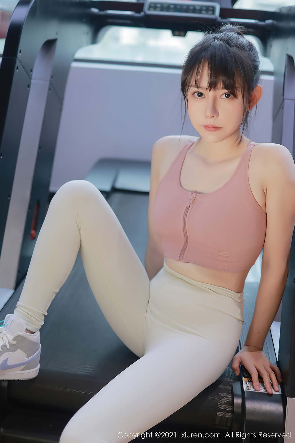 [Xiuren秀人网]2021.10.29 NO.4137 紧身运动服饰系列 韩希蕾 Xiuren秀人网-第2张