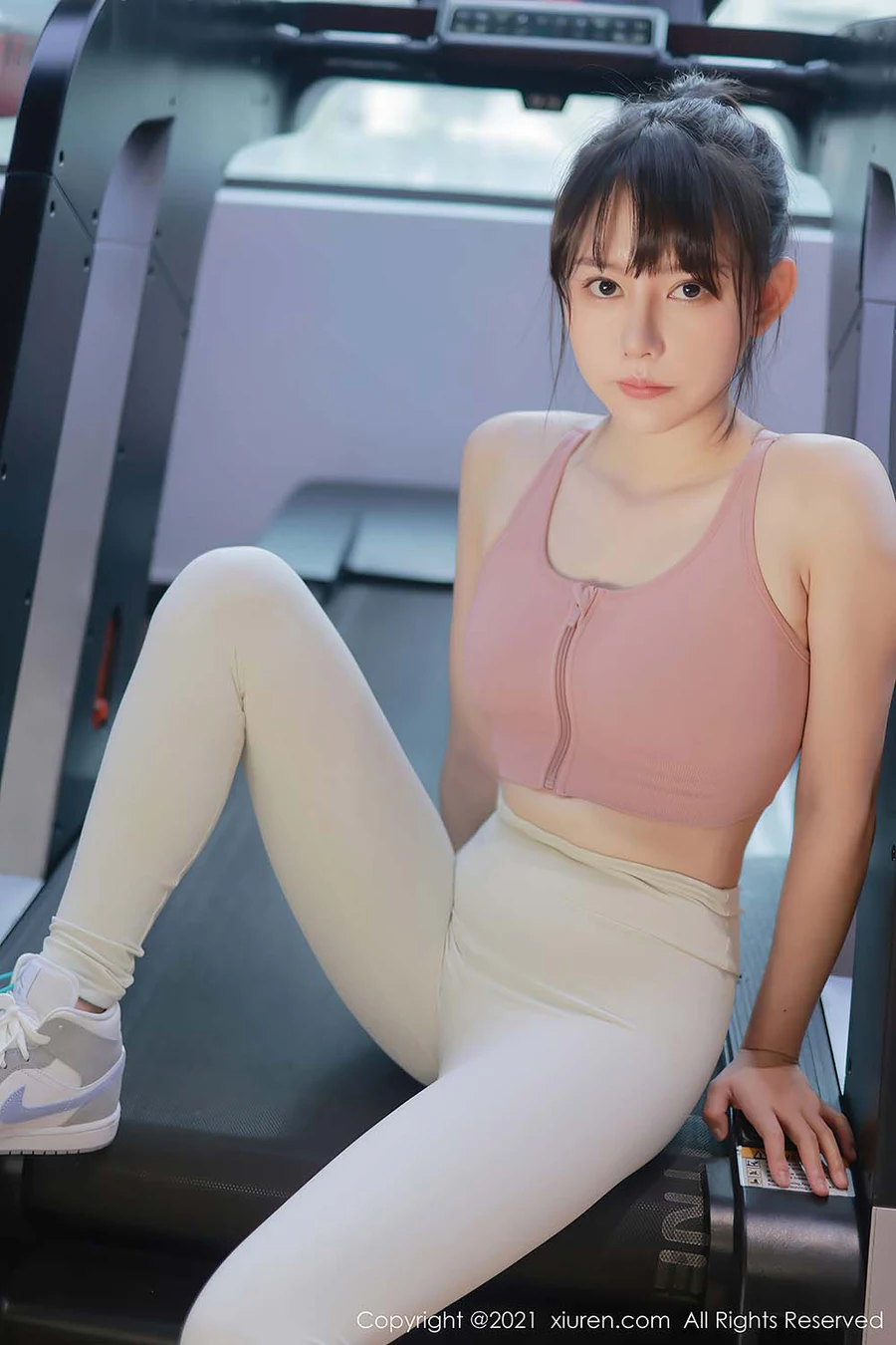 [Xiuren秀人网]2021.10.29 NO.4137 紧身运动服饰系列 韩希蕾 Xiuren秀人网-第2张