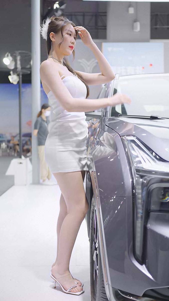 2023 广州华南车展 Racing Model 哪吒车模02 街拍-第1张