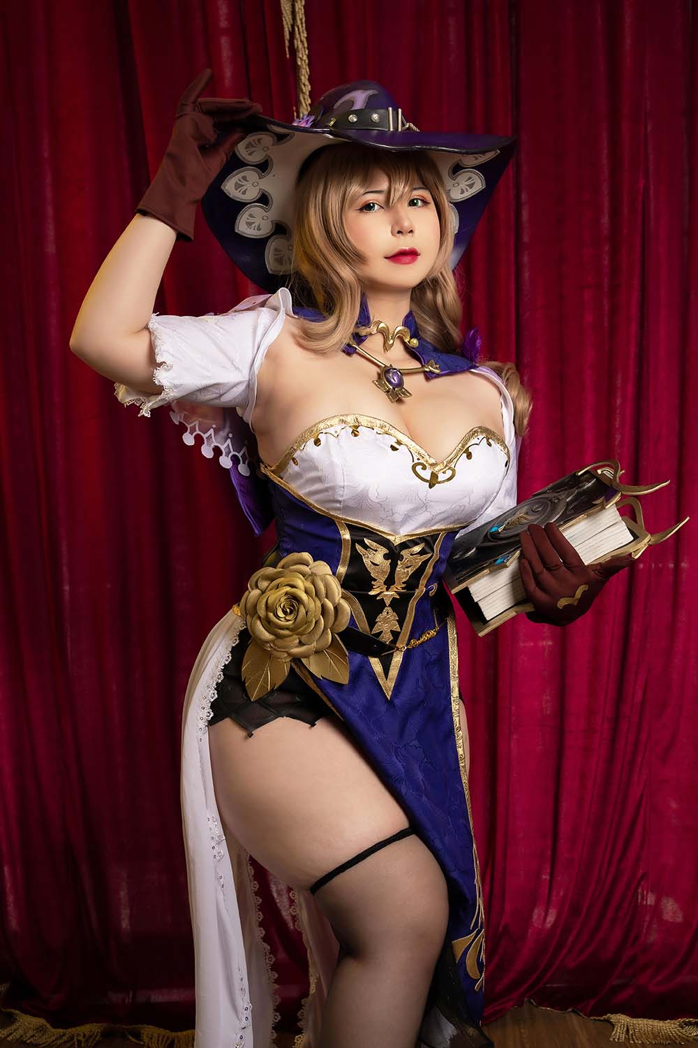 Uy Uy – Lisa Cosplay-第1张