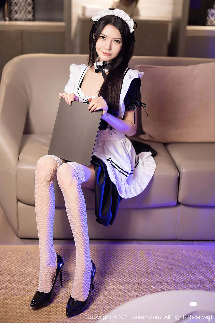 [Xiuren秀人网]2021.11.08 NO.4182 女仆装系列 媛媛酱belle Xiuren秀人网-第1张