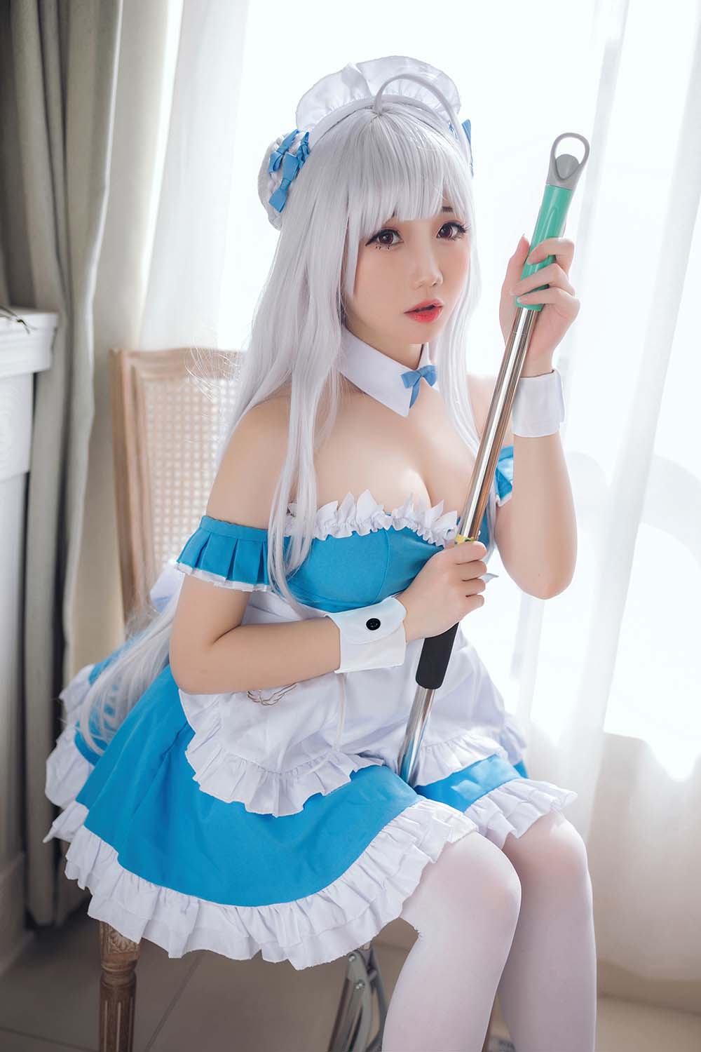 焖焖碳 – 小天鹅女仆 Cosplay-第1张