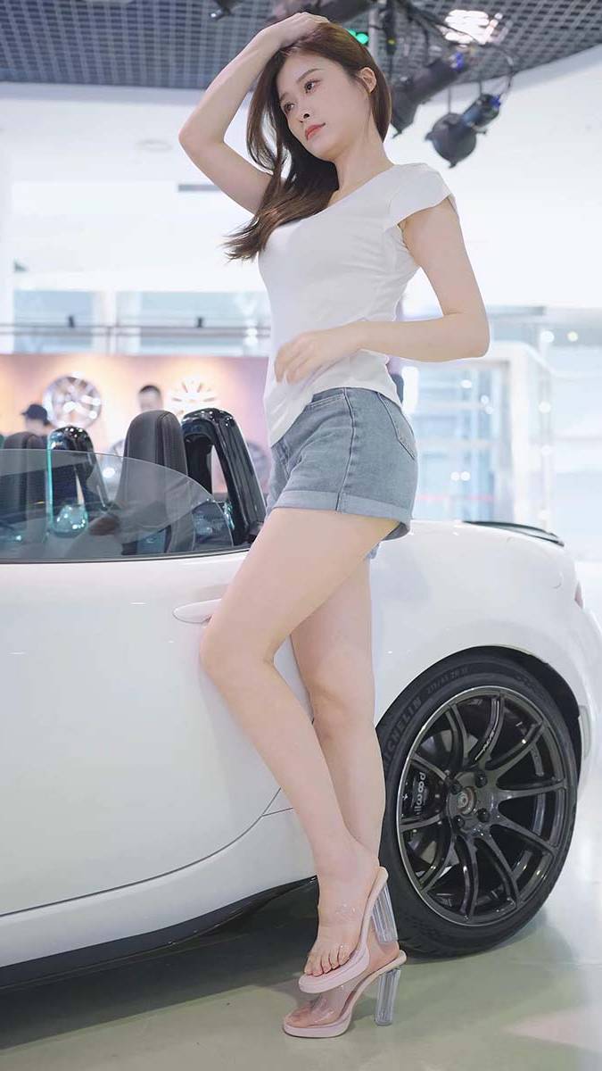 2023 上海AIT改装车展 Auto Salon Racing Model 20 街拍-第1张