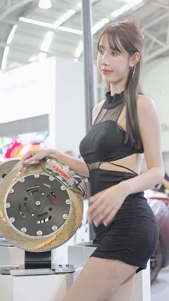 2023 上海AIT改装车展 Auto Salon Racing Model 36 街拍-第1张