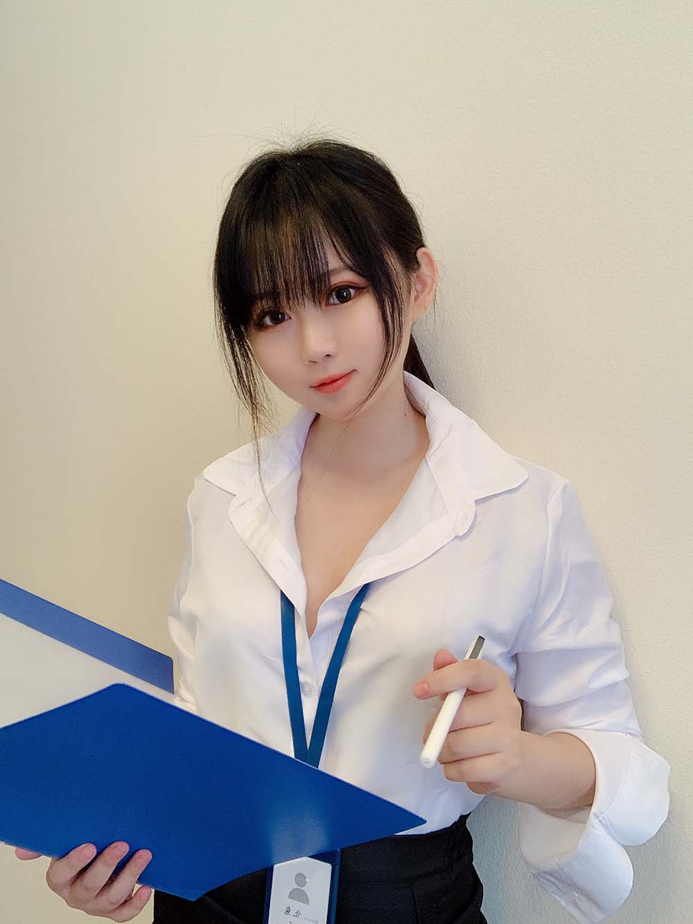 蜜桃少女是依酱呀 – 黑丝制服 Cosplay-第2张