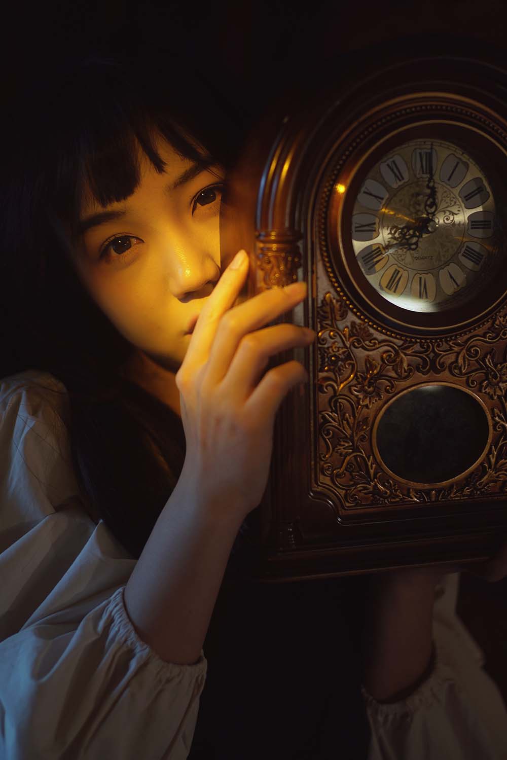 [YITUYU艺图语]2023.02.24 黄昏的时钟 树树 YITUYU艺图语-第2张