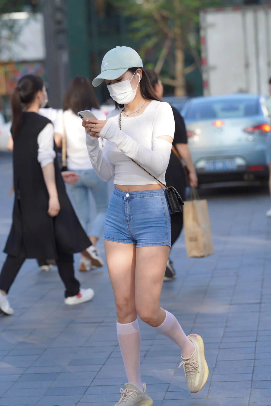 精选街拍作品 NO.3461 青春靓丽短裤搭配 街拍-第1张