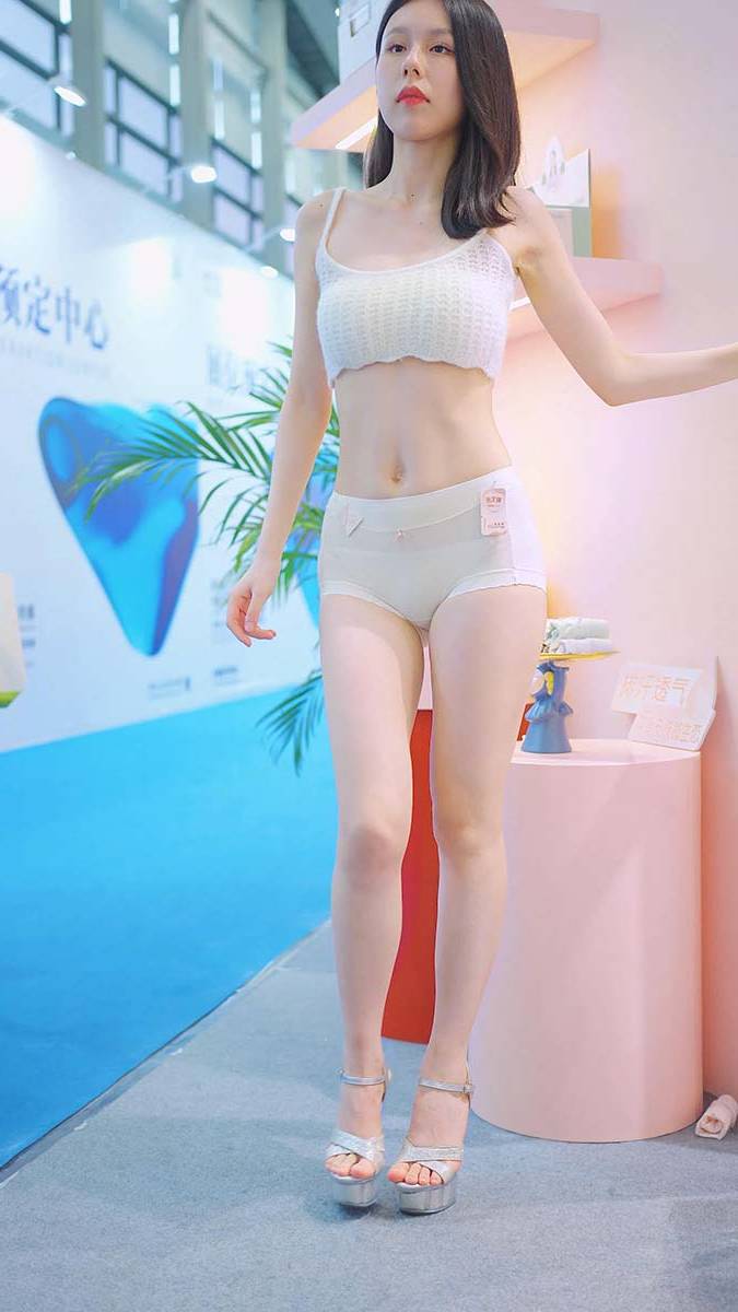 2023 深圳SIUF内衣展 #内衣秀 Racing Model 14 街拍-第1张