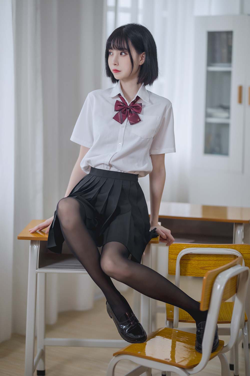 许岚 – 教室jk黑丝 Cosplay-第2张