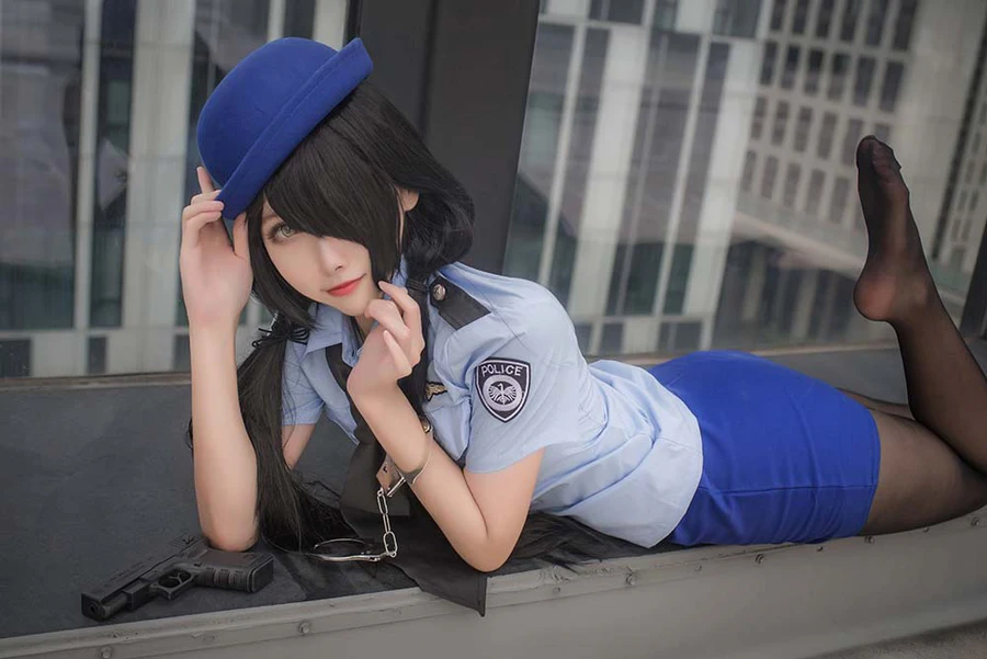 Momoko葵葵 – 狂三 女警 Cosplay-第1张