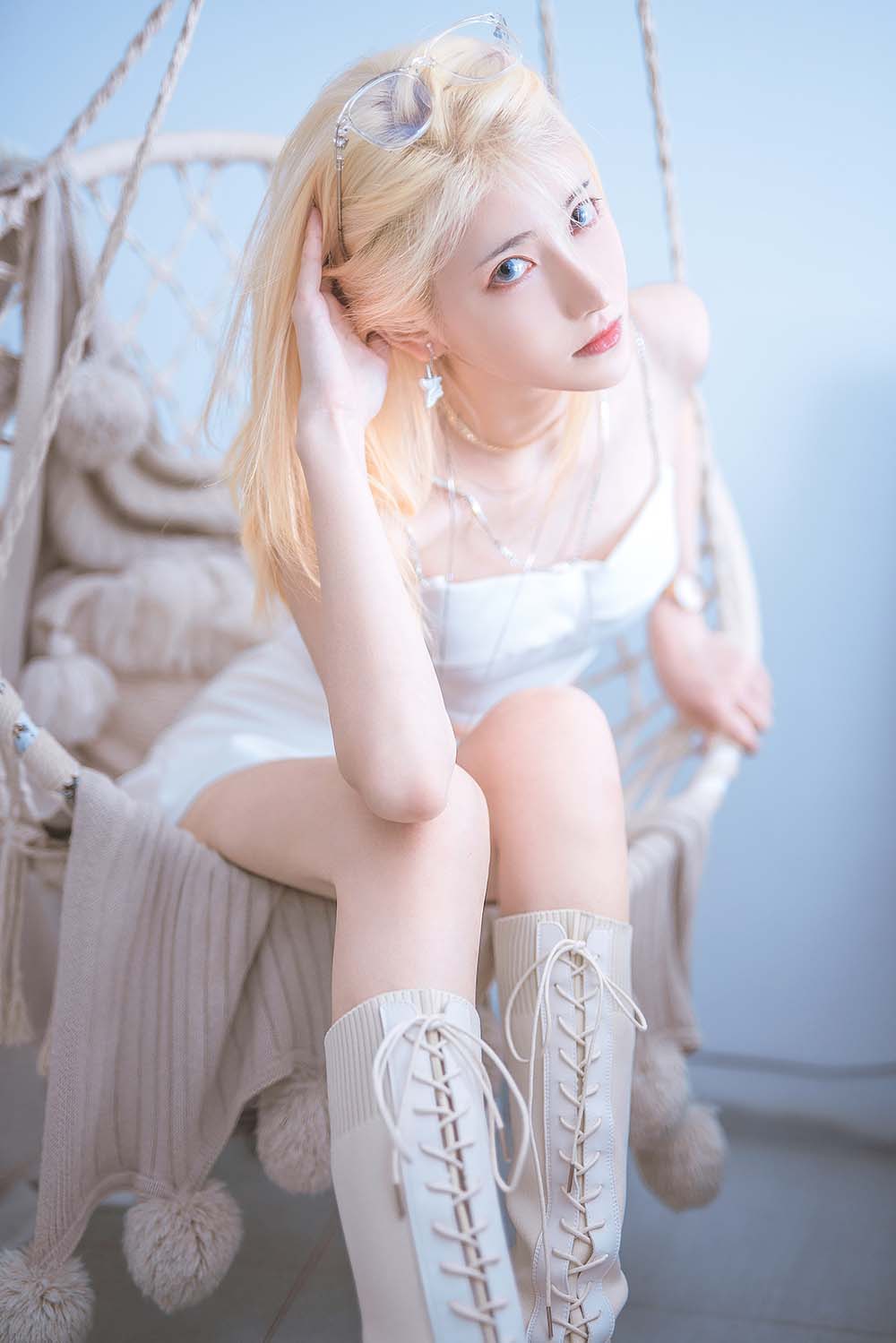 南桃Momoko – 白色制服 Cosplay-第1张