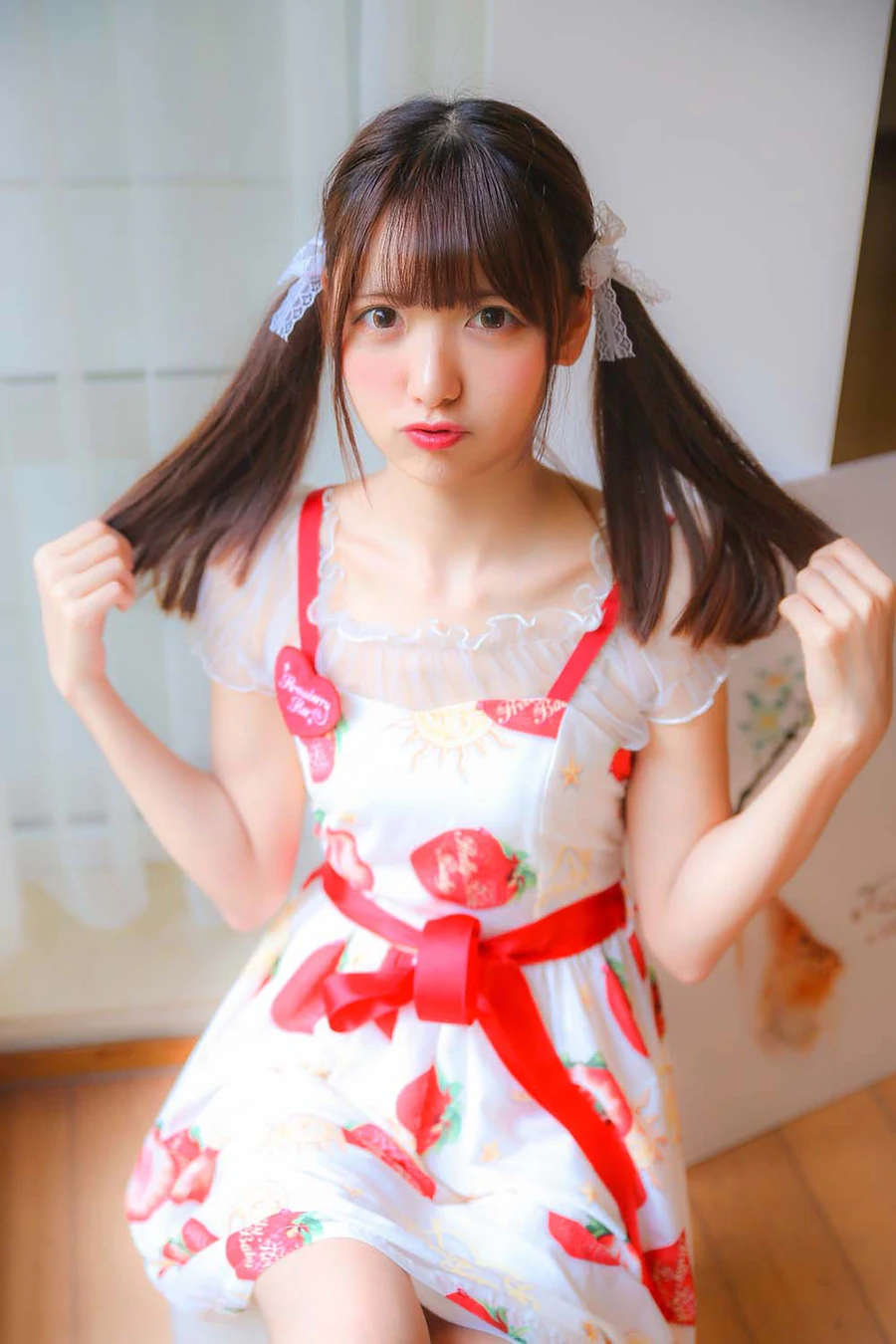 陆卿卿kyokyo – 小草莓 Cosplay-第1张