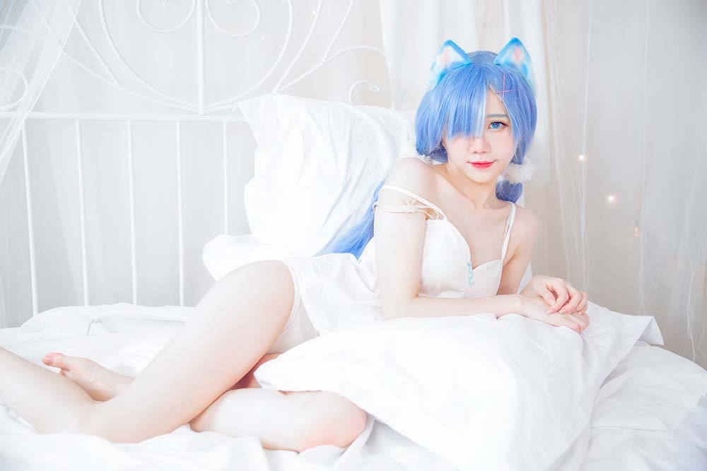 Sally Dorasnow – Rem White Kitty Cosplay-第1张